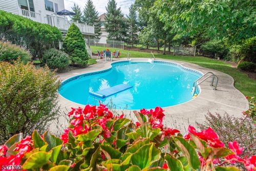 24 Doremus Dr, Towaco, NJ, 07082-1531 | Card Image