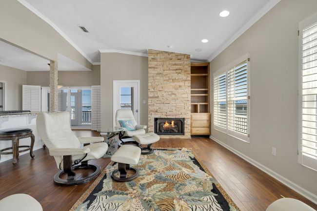 201 Se Harbor Point Dr, House other with 4 bedrooms, 5 bathrooms and null parking in Sewalls Point FL | Image 13