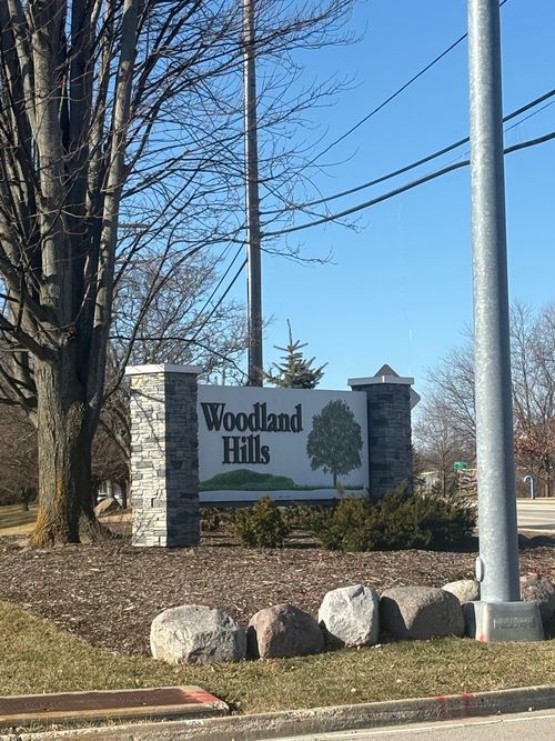 17475 W Chestnut Ln, Gurnee, IL, 60031-2576 | Card Image