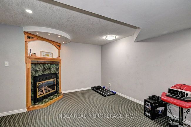 30 Maxwell Dr, House other with 4 bedrooms, 3 bathrooms and 4 parking in Kitchener ON | Image 36