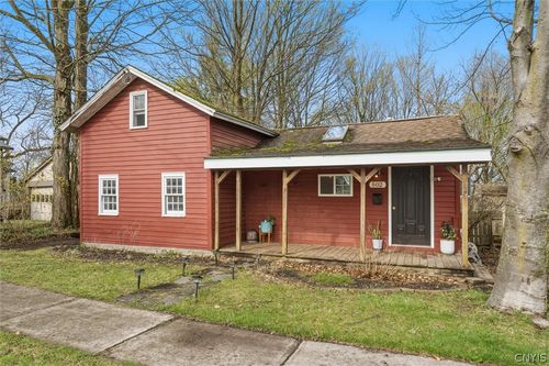 502 Warren St, Fayetteville, NY, 13066-2140 | Card Image