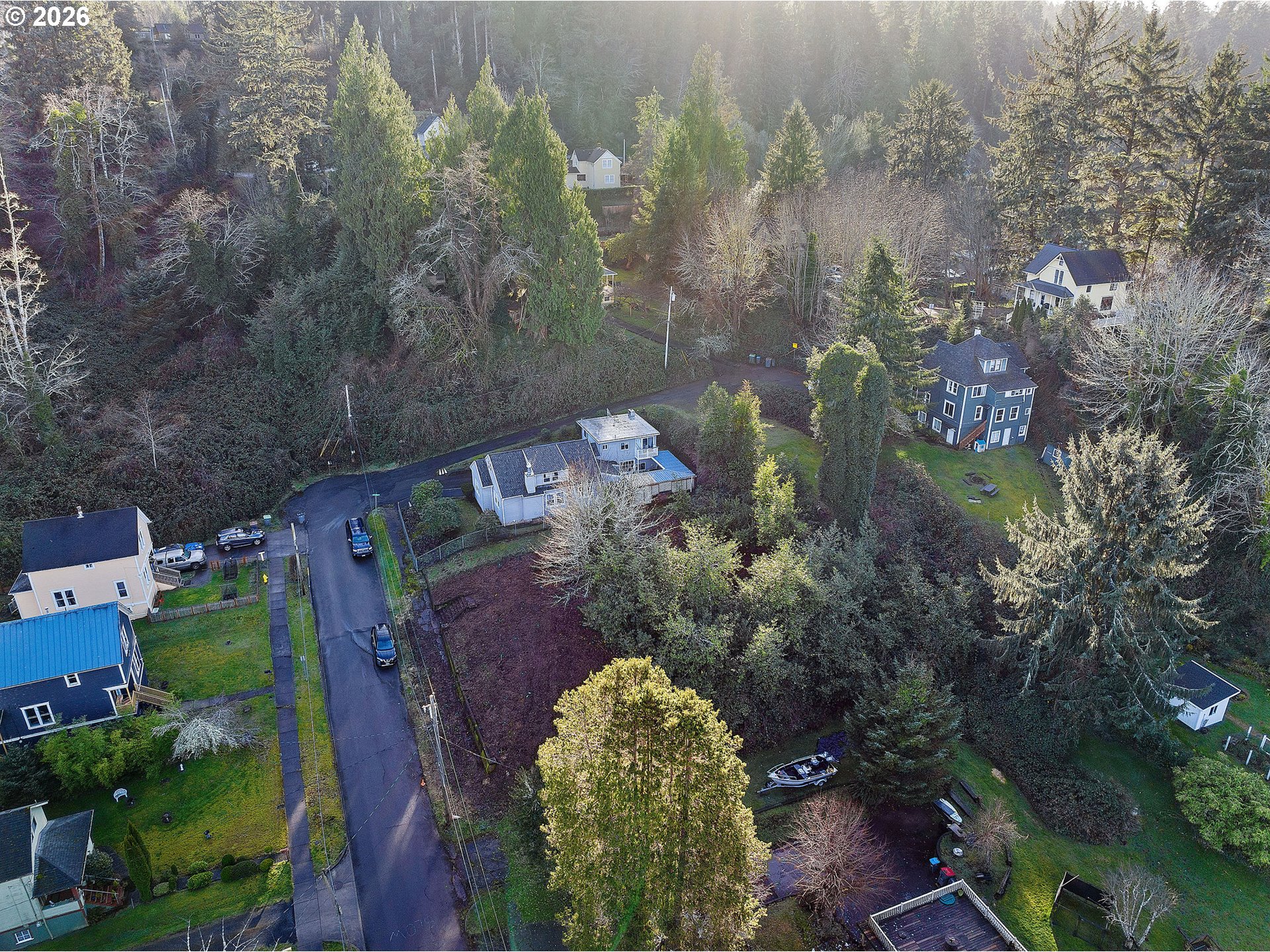 Land in Astoria 2