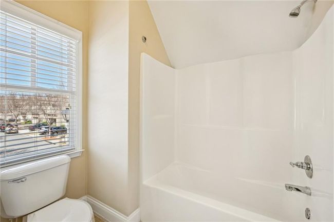 189 Privet Cir, House other with 4 bedrooms, 5 bathrooms and 2 parking in Suwanee GA | Image 35