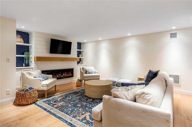 Lower Level | Image 34