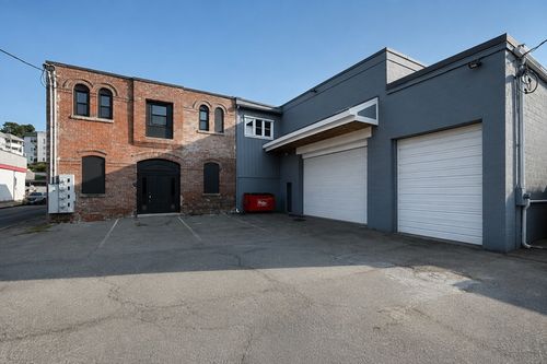 Seven Henry Street, Worcester, MA, 01604 | Card Image