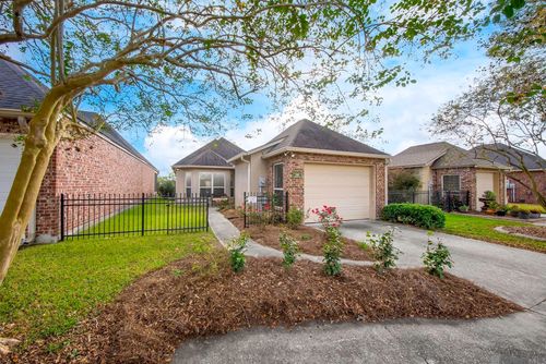 5448 Courtyard Dr, Gonzales, LA, 70737-8551 | Card Image