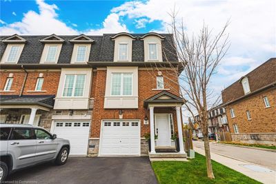 4 - 2220 Queensway Dr, Townhouse with 3 bedrooms, 2 bathrooms and 2 parking in Burlington ON | Image 1