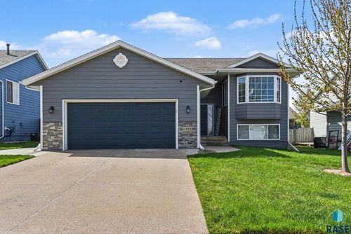 7321 W 51st St Street, Sioux Falls, SD, 57106 | Card Image