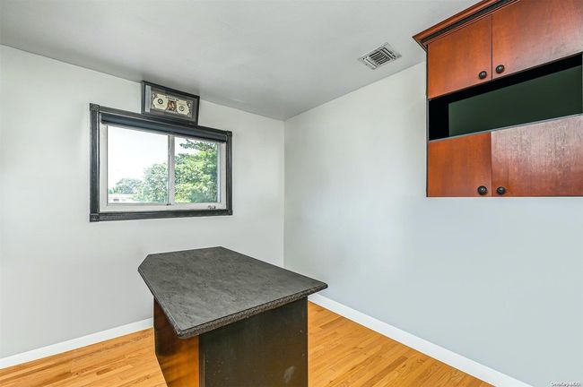 9 Wakefield Ct, House other with 5 bedrooms, 4 bathrooms and null parking in Deer Park NY | Image 24