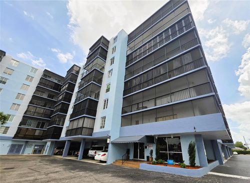 601-2901 26th St W, BRADENTON, FL, 34205-3720 | Card Image