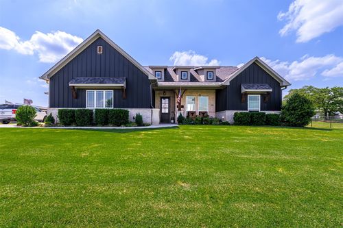 400 Christian Way, Azle, TX, 76020-5484 | Card Image