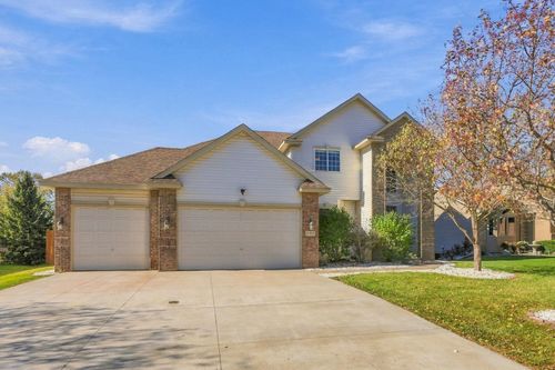 9915 Chestnut Ave N, Brooklyn Park, MN, 55443-1869 | Card Image