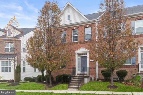 2116 Garden Grove Ln, BOWIE, MD, 20721-1883 | Card Image