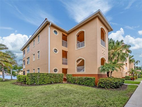11-121 N Auburn Rd, VENICE, FL, 34292-6300 | Card Image