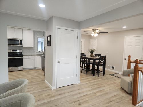 500 Bennett Dr Ne, Fridley, MN, 55432-5017 | Card Image