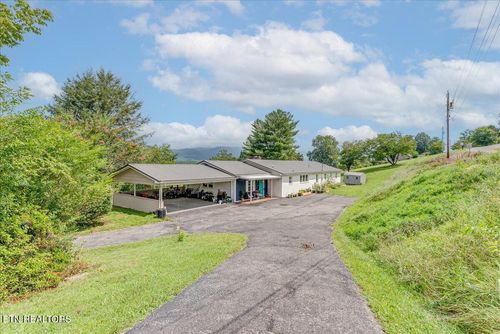 187 Oxford Cir, Harrogate, TN, 37752-8032 | Card Image