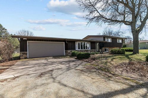 N956 North Road, Greenville, WI, 54944 | Card Image