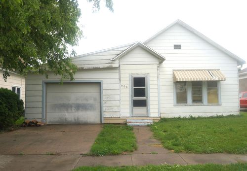 403 E Pleasant St, Elk Point, SD, 57025-2252 | Card Image