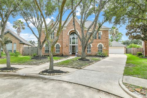5803 Song Ridge Ct, Houston, TX, 77041-4240 | Card Image