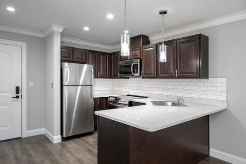 w309-190 Fulton St, Farmingdale, NY, 11735-2556 | Card Image
