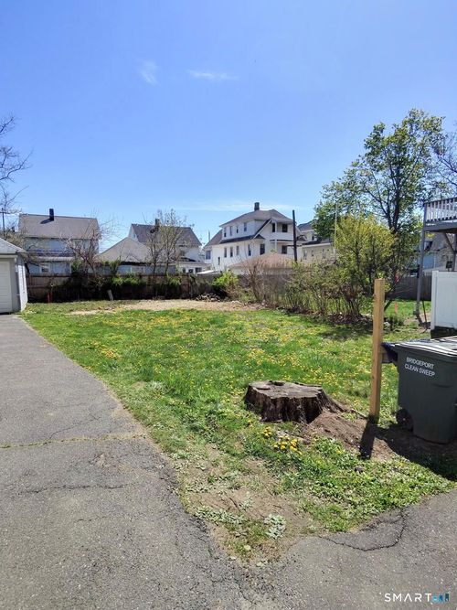 304 Pixlee Place, Bridgeport, CT, 06610 | Card Image