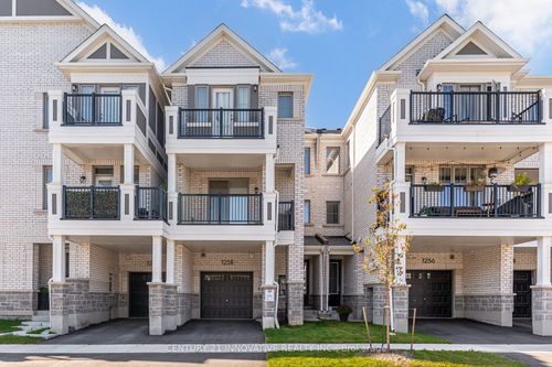 1258 Havelock Gdns, Milton, ON, L9E2A9 | Card Image
