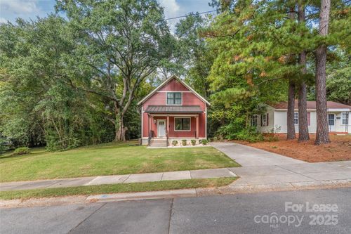 712 Seldon Dr, Charlotte, NC, 28216-5232 | Card Image