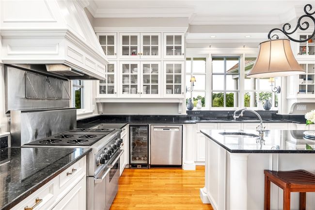 15 Courageous Cir, House other with 5 bedrooms, 5 bathrooms and 3 parking in Bristol RI | Image 11