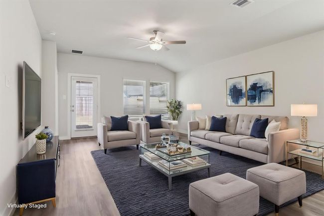 1462 Waggoner Ranch Trl, House other with 3 bedrooms, 2 bathrooms and 2 parking in Conroe TX | Image 5