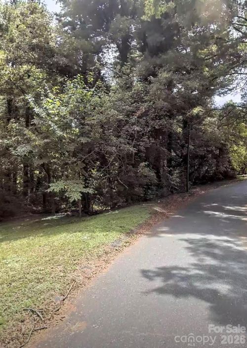 1909 White St, Gastonia, NC, 28052-1380 | Card Image