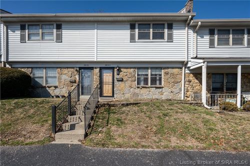 3033 Wooded Way, Jeffersonville, IN, 47130-5995 | Card Image