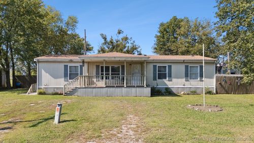 210 Osage St, S Coffeyville, OK, 74072-7202 | Card Image