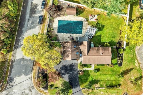 122 N Elm St, West Bridgewater, MA, 02379-1416 | Card Image