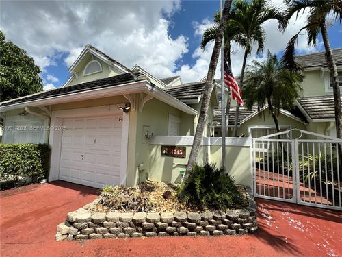 4745 Nw 98th Pl, Doral, FL, 33178-1927 | Card Image
