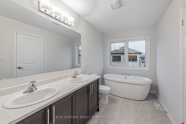 617 Bearberry Pl, House other with 4 bedrooms, 3 bathrooms and 1 parking in Milton ON | Image 12