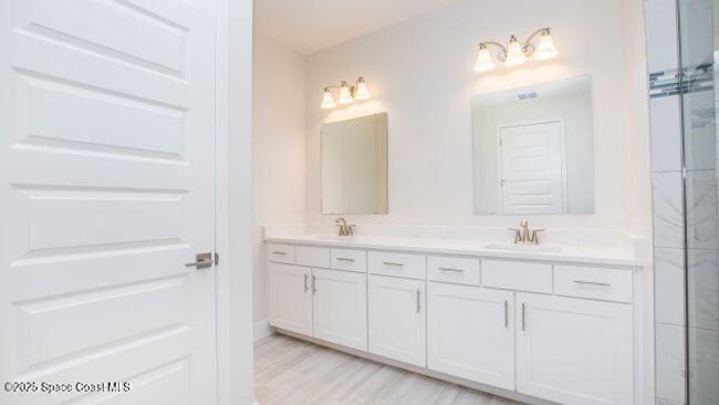 Model home - actual features may vary. | Image 7