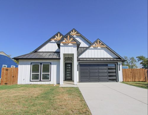 2521 Bruce St, Fort Worth, TX, 76111-1805 | Card Image