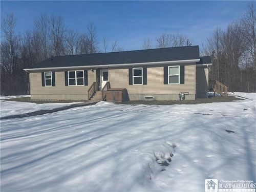658 Adams Ave, Angola, NY, 14006-9409 | Card Image