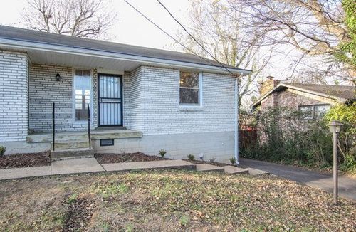 439B Capri Dr, Nashville, TN, 37209-2780 | Card Image