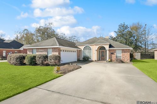 44065 Nicholas Cir, Hammond, LA, 70403-0279 | Card Image