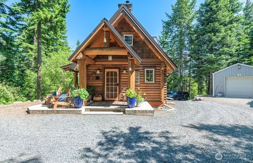 20 Skull Springs Rd, Cle Elum, WA, 98922-8598 | Card Image