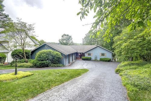 665 Highland Hills Dr, Howard, OH, 43028-9436 | Card Image