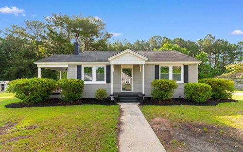 305 S Magnolia Ave, Andrews, SC, 29510-2915 | Card Image