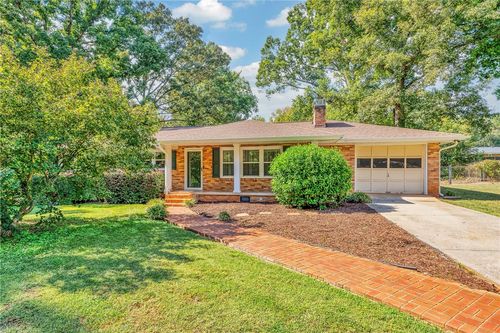 204 Brook Forest Dr, Anderson, SC, 29621-7204 | Card Image