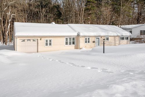 177 Haverhill St, North Reading, MA, 01864-2427 | Card Image