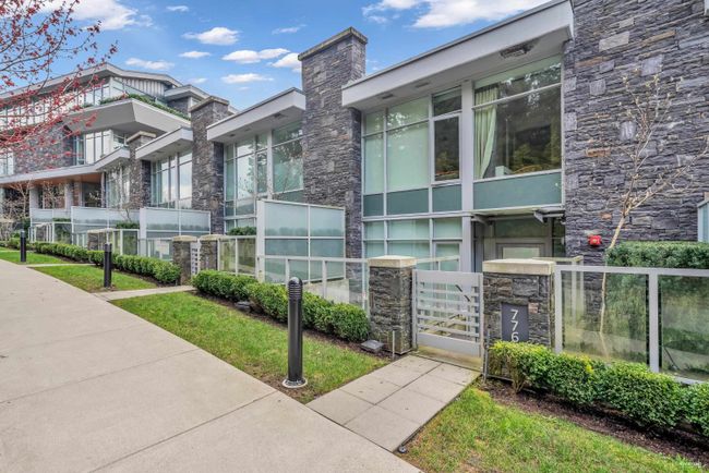 776 Arthur Erickson Place, Townhouse with 3 bedrooms, 2 bathrooms and 2 parking in West Vancouver BC | Image 1