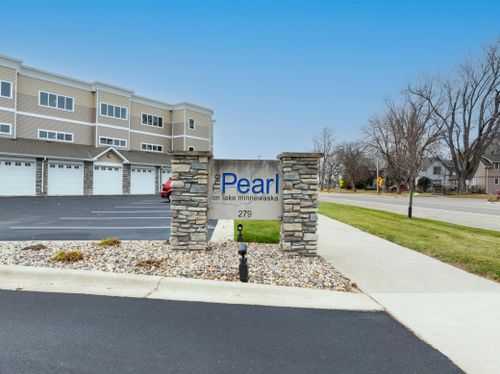 apt-304-279 Minnesota Ave W, Glenwood, MN, 56334-1564 | Card Image
