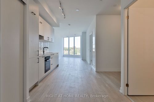 616-1 Kyle Lowry Drive, North York, ON, M3C0S6 | Card Image