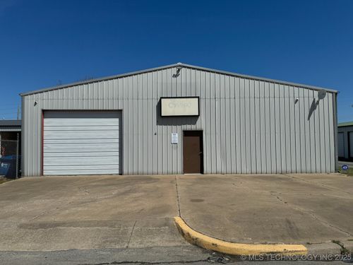 817 Pennsylvania Ave, Hartshorne, OK, 74547-3639 | Card Image