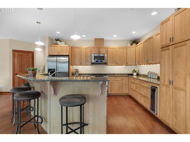 APT-201 - 123 S Hemlock St, Condo with 3 bedrooms, 2 bathrooms and null parking in Cannon Beach OR | Image 19